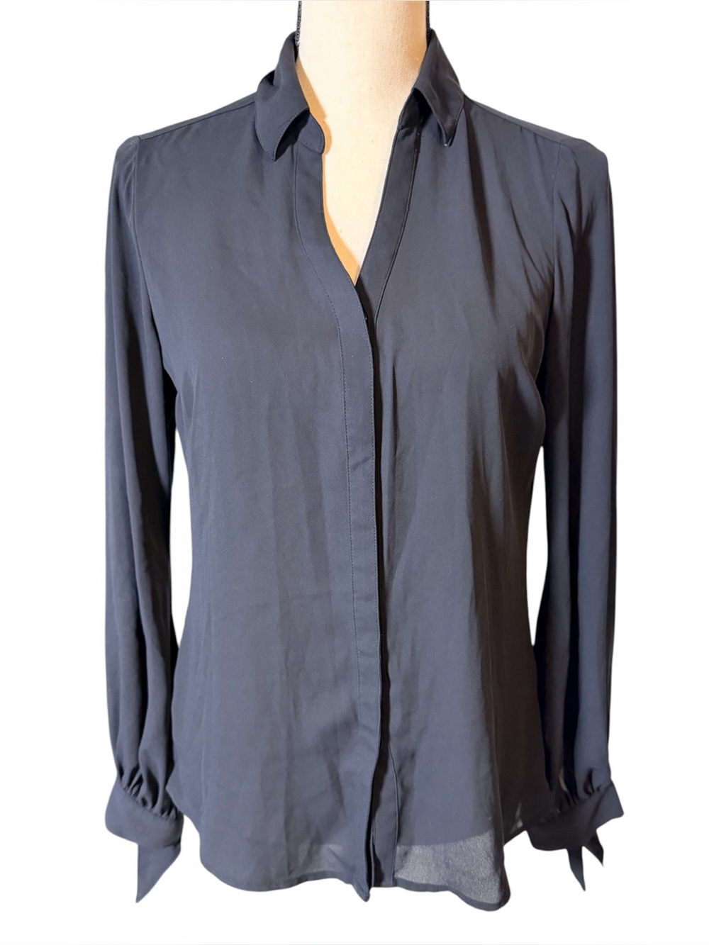 Express Portofino Original Fit Tie-Cuff Blouse- Black - Size Small Petite